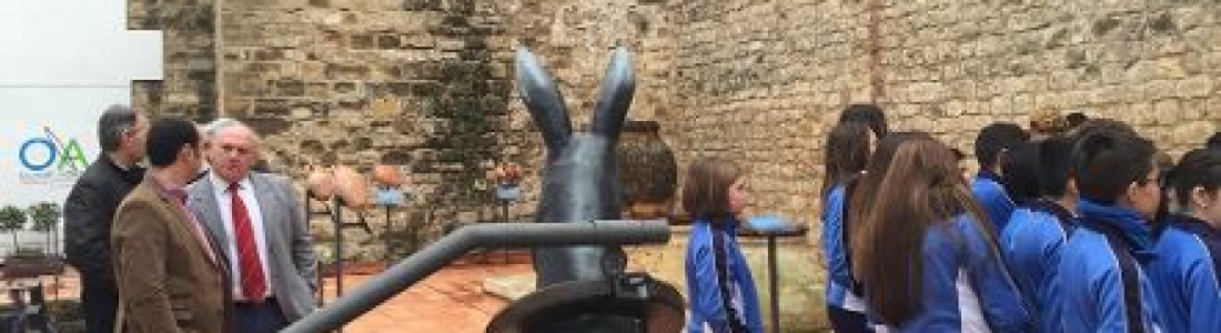 Escolares conmemoran el Día de Andalucía con visitas al Centro Olivar y Aceite Escolares conmemoran el Día de Andalucía con visitas al Centro Olivar y Aceite