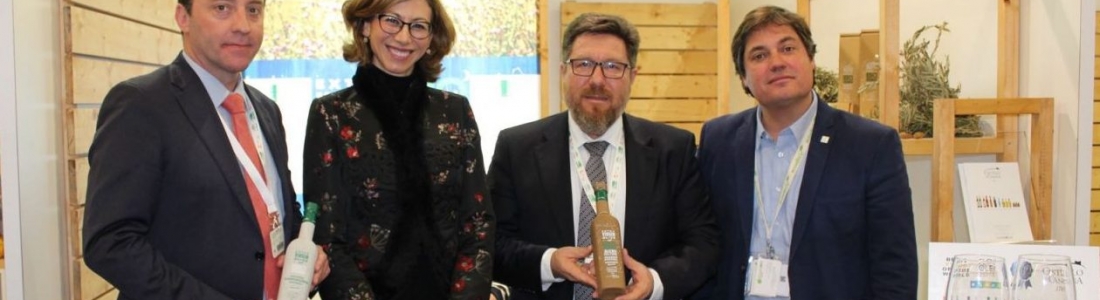 El consejero de Agricultura respalda la participación de los productores ecológicos andaluces en la feria Biofach El consejero de Agricultura respalda la participación de los productores ecológicos andaluces en la feria Biofach