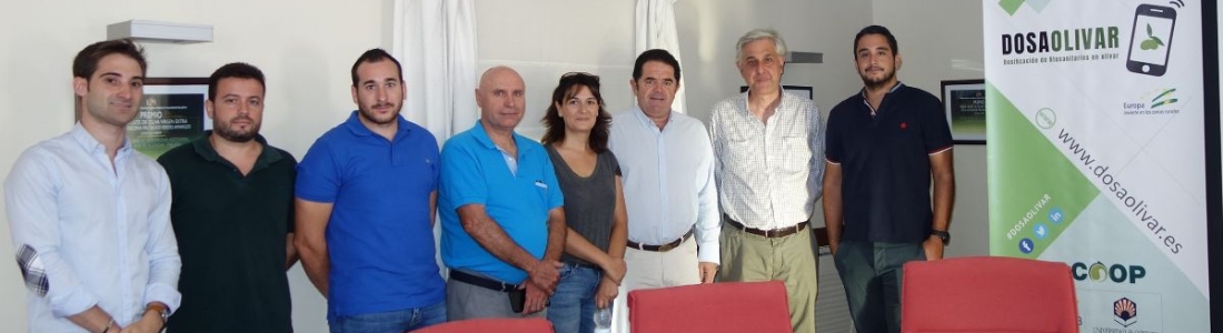 Dosaolivar reúne a los técnicos de Dcoop para hacer una demostración de su aplicación móvil de dosificación de productos fitosanitarios Dosaolivar reúne a los técnicos de Dcoop para hacer una demostración de su aplicación móvil de dosificación de productos fitosanitarios