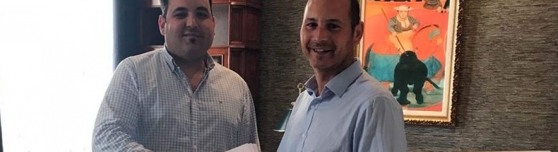 GEA firma el mayor contrato de la historia del Centro de Excelencia de Aceite de Oliva para equipar una almazara en la provincia de Sevilla GEA firma el mayor contrato de la historia del Centro de Excelencia de Aceite de Oliva para equipar una almazara en la provincia de Sevilla