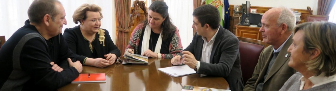 Reyes recalca a la presidenta de ICOMOS los valores que atesoran los Paisajes del Olivar para ser Patrimonio Mundial Reyes recalca a la presidenta de ICOMOS los valores que atesoran los Paisajes del Olivar para ser Patrimonio Mundial