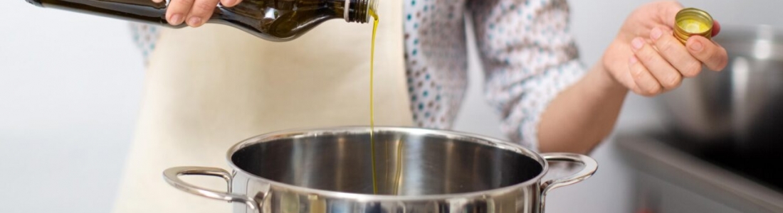 Un estudio revela que el ahorro de costes expulsa a los aceites de oliva de los menús de hospitales, residencias de mayores y comedores escolares de España Un estudio revela que el ahorro de costes expulsa a los aceites de oliva de los menús de hospitales, residencias de mayores y comedores escolares de España