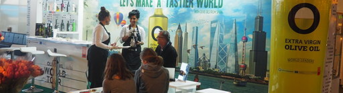 La Interprofesional del Aceite de Oliva y la UE presentan en Holanda la primera acción promocional de la campaña «Let’s Make a Tastier World» La Interprofesional del Aceite de Oliva y la UE presentan en Holanda la primera acción promocional de la campaña «Let’s Make a Tastier World»