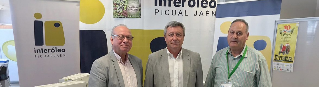 Interóleo colabora con el Banco de Alimentos y hace entrega de una aportación de 520 litros de aceite de oliva virgen extra Interóleo colabora con el Banco de Alimentos y hace entrega de una aportación de 520 litros de aceite de oliva virgen extra