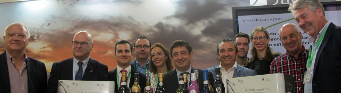 Los AOVEs “Jaen Selección 2019” llegarán a 125 restaurantes Estrellas Michelin del continente europeo Los AOVEs “Jaen Selección 2019” llegarán a 125 restaurantes Estrellas Michelin del continente europeo