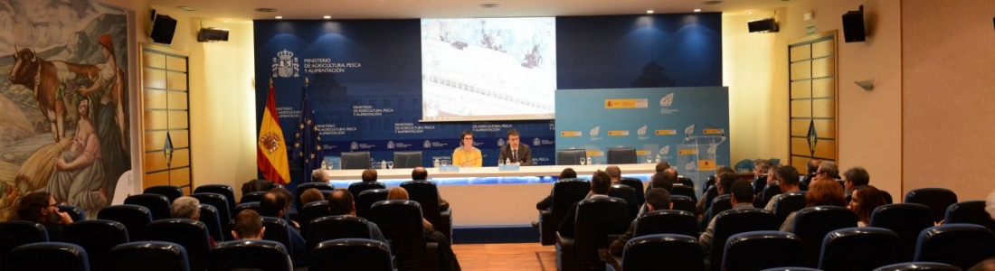 Fernando Miranda valora las aportaciones del sistema SIAR que cumple 20 años brindando a los regantes información agrometeorológica Fernando Miranda valora las aportaciones del sistema SIAR que cumple 20 años brindando a los regantes información agrometeorológica