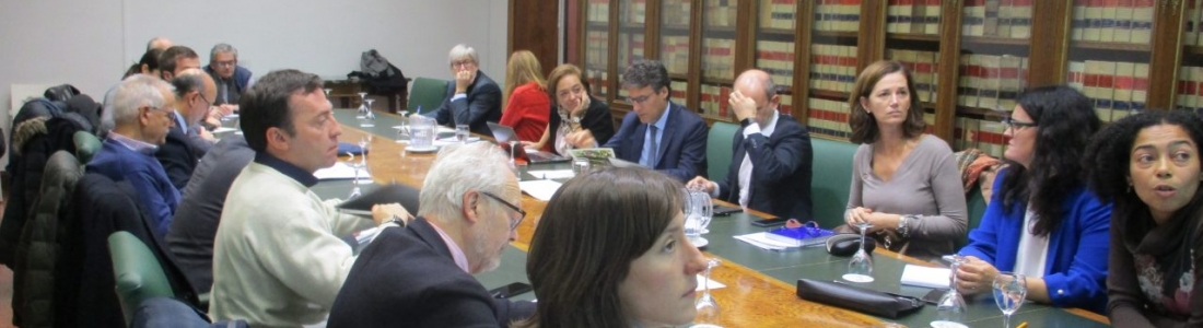 El Ministerio analiza con el sector el resultado de la primera licitación de almacenamiento privado El Ministerio analiza con el sector el resultado de la primera licitación de almacenamiento privado