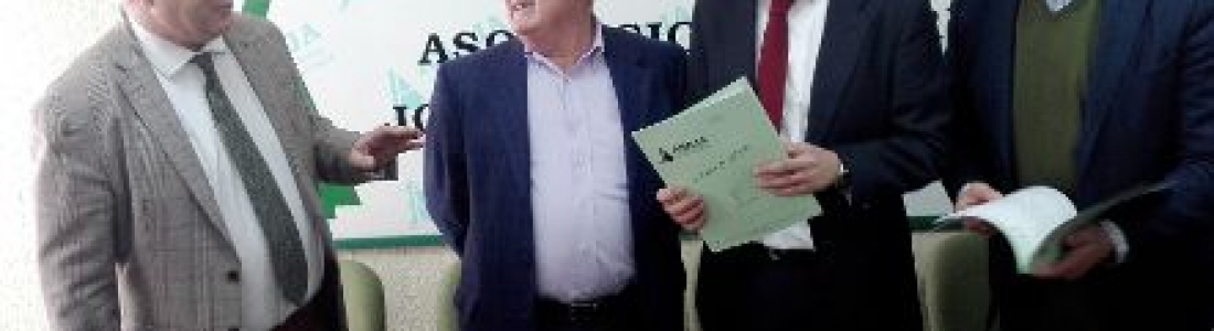 ASAJA-Jaén traslada al presidente del PP andaluz los problemas del sector agrícola ASAJA-Jaén traslada al presidente del PP andaluz los problemas del sector agrícola