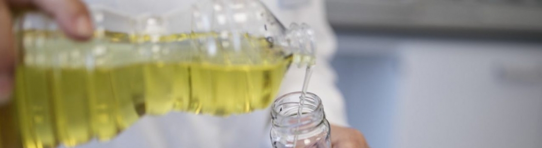 Dos nuevas investigaciones del CSIC explorarán el potencial saludable del aceite de orujo de oliva Dos nuevas investigaciones del CSIC explorarán el potencial saludable del aceite de orujo de oliva