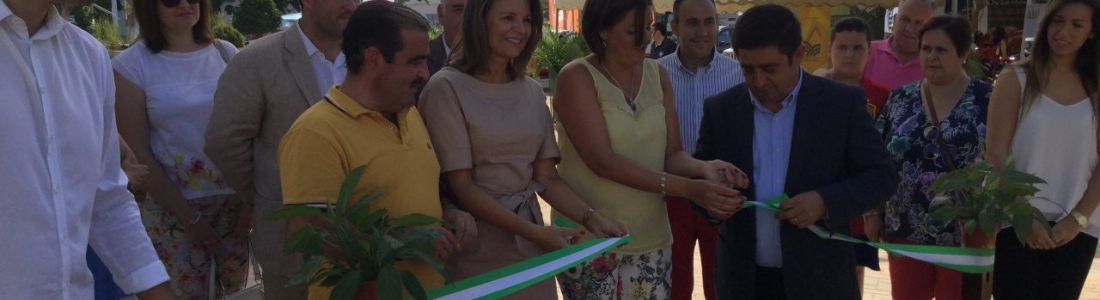 La III Feria de Maquinaria de Peal de Becerro reúne 28 empresas La III Feria de Maquinaria de Peal de Becerro reúne 28 empresas