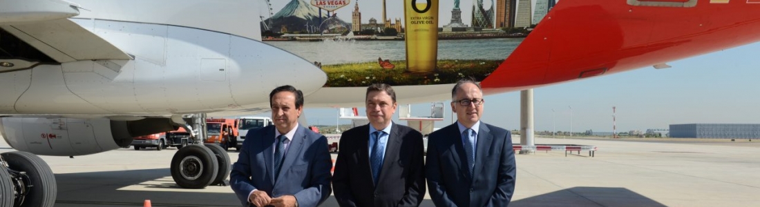 Luis Planas destaca que el aceite de oliva tiene «un futuro prometedor» Luis Planas destaca que el aceite de oliva tiene «un futuro prometedor»