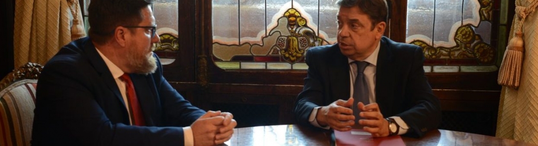Luis Planas analiza los aranceles a la aceituna de mesa con el consejero de Agricultura de Andalucía Luis Planas analiza los aranceles a la aceituna de mesa con el consejero de Agricultura de Andalucía