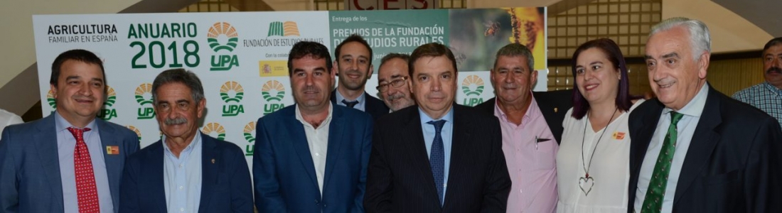 Luis Planas subraya la contribución decisiva de agricultores y ganaderos para mantener la población y los territorios rurales Luis Planas subraya la contribución decisiva de agricultores y ganaderos para mantener la población y los territorios rurales