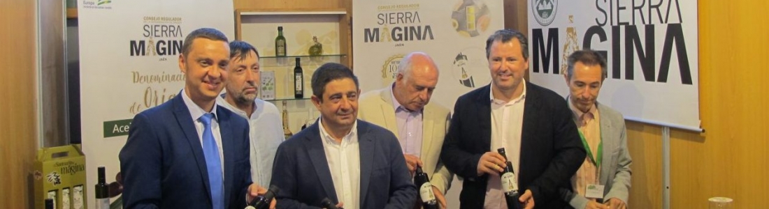 Reyes señala que “Expohuelma demuestra que la comarca de Sierra Mágina es una tierra de oportunidades” Reyes señala que “Expohuelma demuestra que la comarca de Sierra Mágina es una tierra de oportunidades”