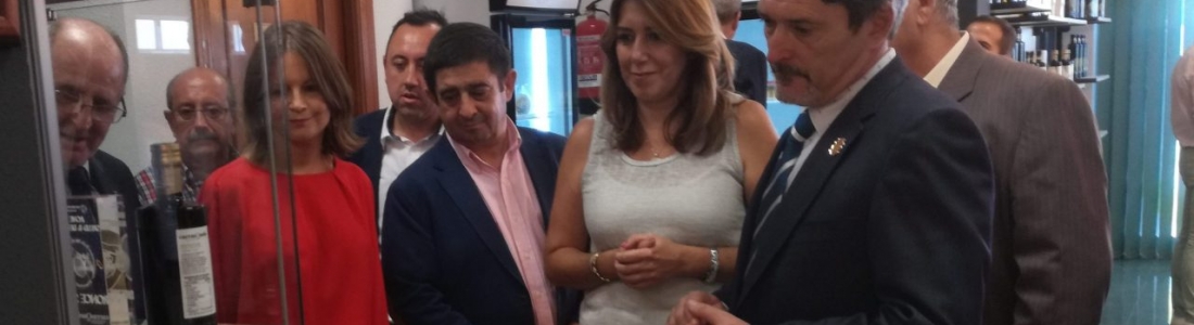 La presidenta de la Junta visita la cooperativa de aceite Virgen del Perpetuo Socorro de Alcaudete La presidenta de la Junta visita la cooperativa de aceite Virgen del Perpetuo Socorro de Alcaudete