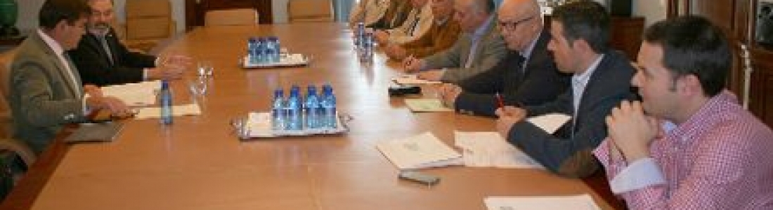UPA-Jaén denuncia que el Ministerio socializa las pérdidas que implica la modulación de la PAC a costa de privilegiar a una minoría UPA-Jaén denuncia que el Ministerio socializa las pérdidas que implica la modulación de la PAC a costa de privilegiar a una minoría