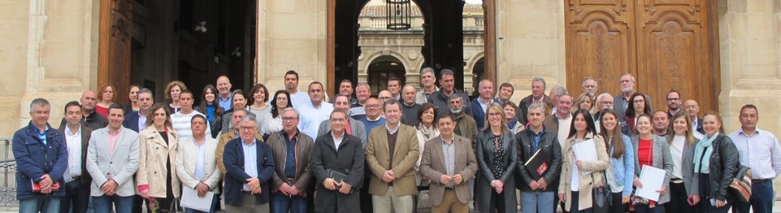 Un centenar de agricultores reciben ayudas para financiar explotaciones e invernaderos de cultivos alternativos al olivar Un centenar de agricultores reciben ayudas para financiar explotaciones e invernaderos de cultivos alternativos al olivar