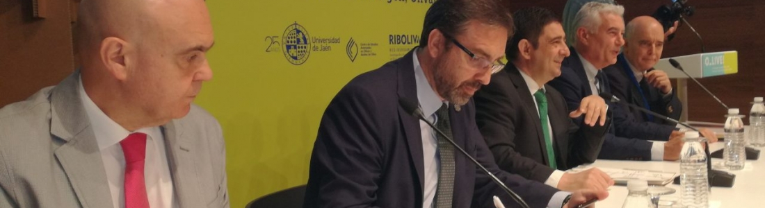 Resumen del informe de consenso del III Congreso Internacional sobre Aceite de Oliva Virgen, Olivar y Salud Resumen del informe de consenso del III Congreso Internacional sobre Aceite de Oliva Virgen, Olivar y Salud