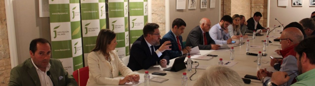 La Junta reclama una PAC con un mayor nivel de ayudas al olivar para garantizar su mantenimiento y progreso sostenible La Junta reclama una PAC con un mayor nivel de ayudas al olivar para garantizar su mantenimiento y progreso sostenible