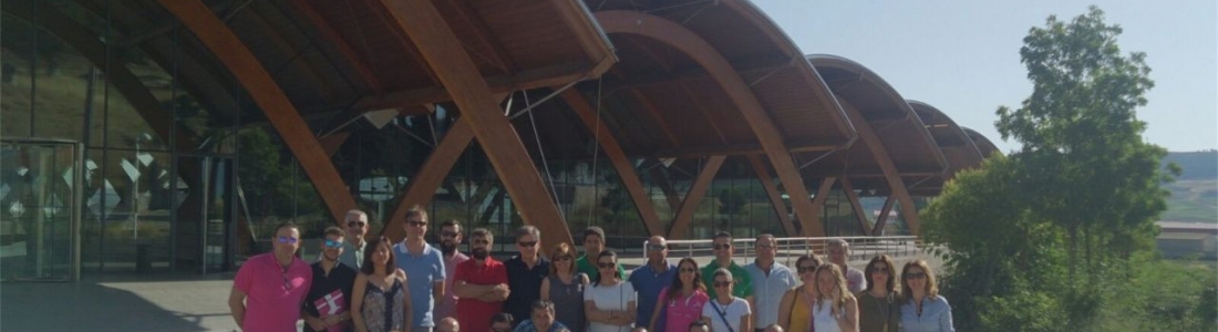 Empresas ligadas a OleotourJaén conocen las iniciativas de enoturismo en su visita a la DO Ribera del Duero Empresas ligadas a OleotourJaén conocen las iniciativas de enoturismo en su visita a la DO Ribera del Duero