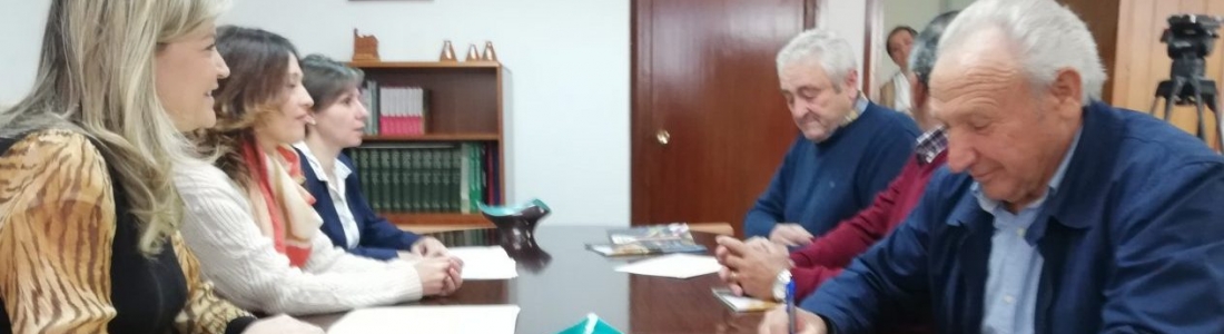 La Junta entrega las resoluciones de ayudas de la convocatoria de 2018 para la integración de las cooperativas de Cabra del Santo Cristo y de Jaén La Junta entrega las resoluciones de ayudas de la convocatoria de 2018 para la integración de las cooperativas de Cabra del Santo Cristo y de Jaén