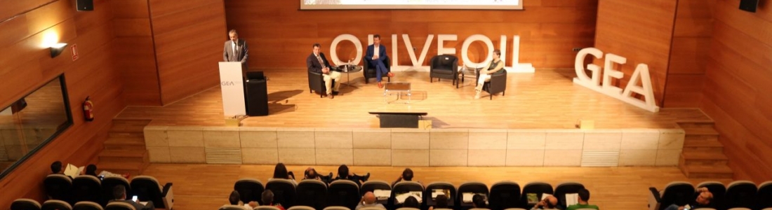 El Encuentro de Maestros de Almazara de GEA aborda temáticas como las claves para obtener mejor aceite de oliva, el papel de la mujer en el sector oleícola y la transformación digital de las almazaras El Encuentro de Maestros de Almazara de GEA aborda temáticas como las claves para obtener mejor aceite de oliva, el papel de la mujer en el sector oleícola y la transformación digital de las almazaras
