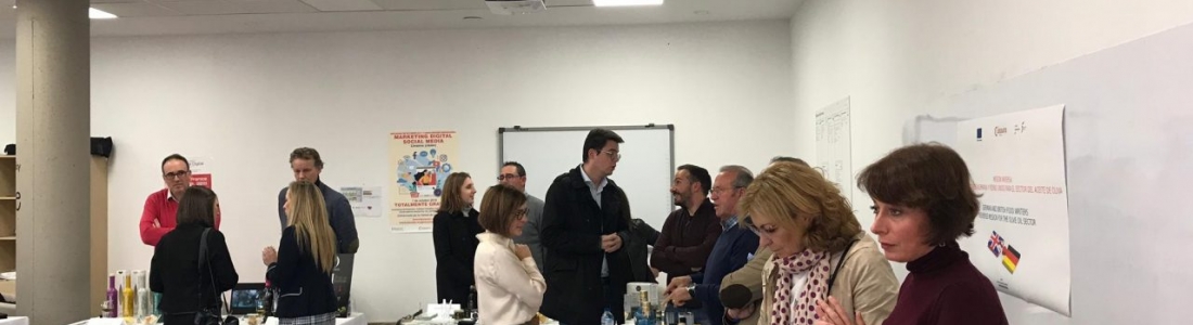 Una decena de periodistas e «influencers» de Reino Unido y Alemania conocen el AOVE temprano jiennense Una decena de periodistas e «influencers» de Reino Unido y Alemania conocen el AOVE temprano jiennense