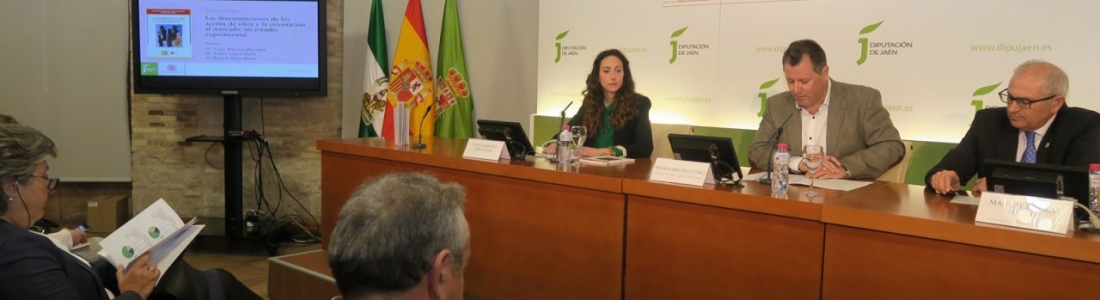 El IEG publica el libro «Las denominaciones de los aceites de oliva y la orientación al mercado: un estudio experimental» El IEG publica el libro «Las denominaciones de los aceites de oliva y la orientación al mercado: un estudio experimental»