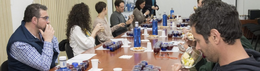 Olivar y Aceite imparte un curso avanzado de cata de aceite de oliva virgen extra Olivar y Aceite imparte un curso avanzado de cata de aceite de oliva virgen extra