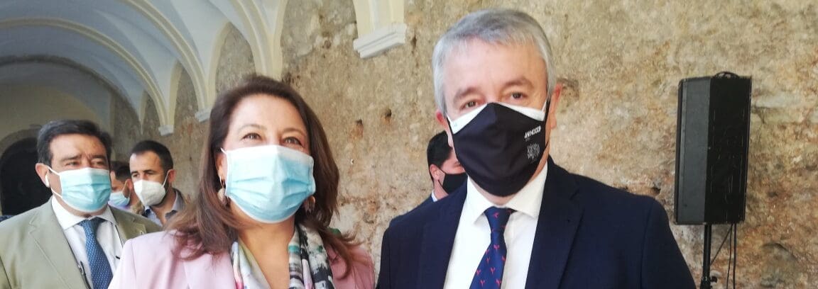 La consejera de Agricultura defiende que el aceite de oliva se incluya en el sistema Nutriscore y ocupe los primeros puestos por ser una grasa cardiosaludable La consejera de Agricultura defiende que el aceite de oliva se incluya en el sistema Nutriscore y ocupe los primeros puestos por ser una grasa cardiosaludable