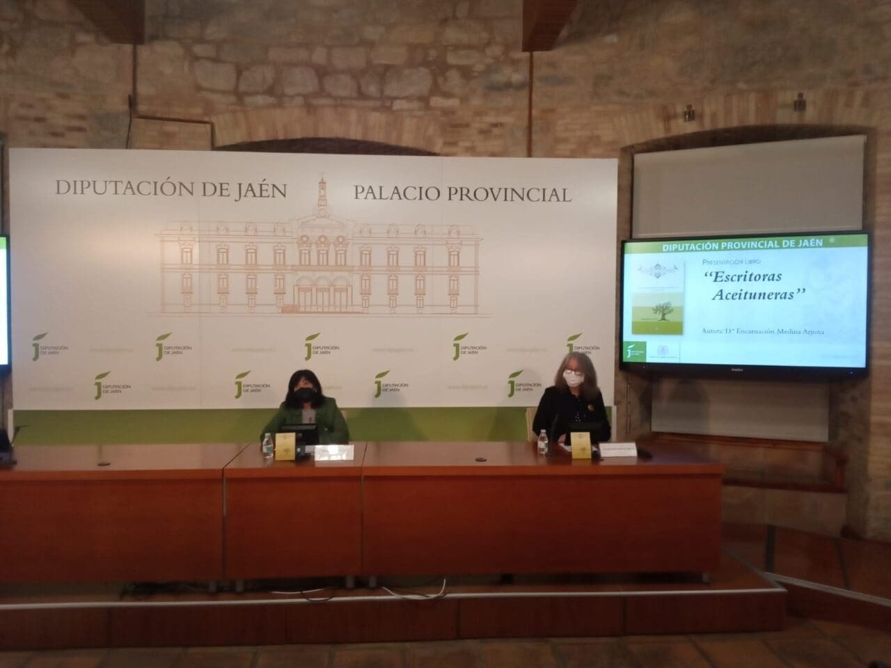 El IEG publica “Escritoras Aceituneras”, una obra que pone de relieve la presencia del olivo en la literatura El IEG publica “Escritoras Aceituneras”, una obra que pone de relieve la presencia del olivo en la literatura
