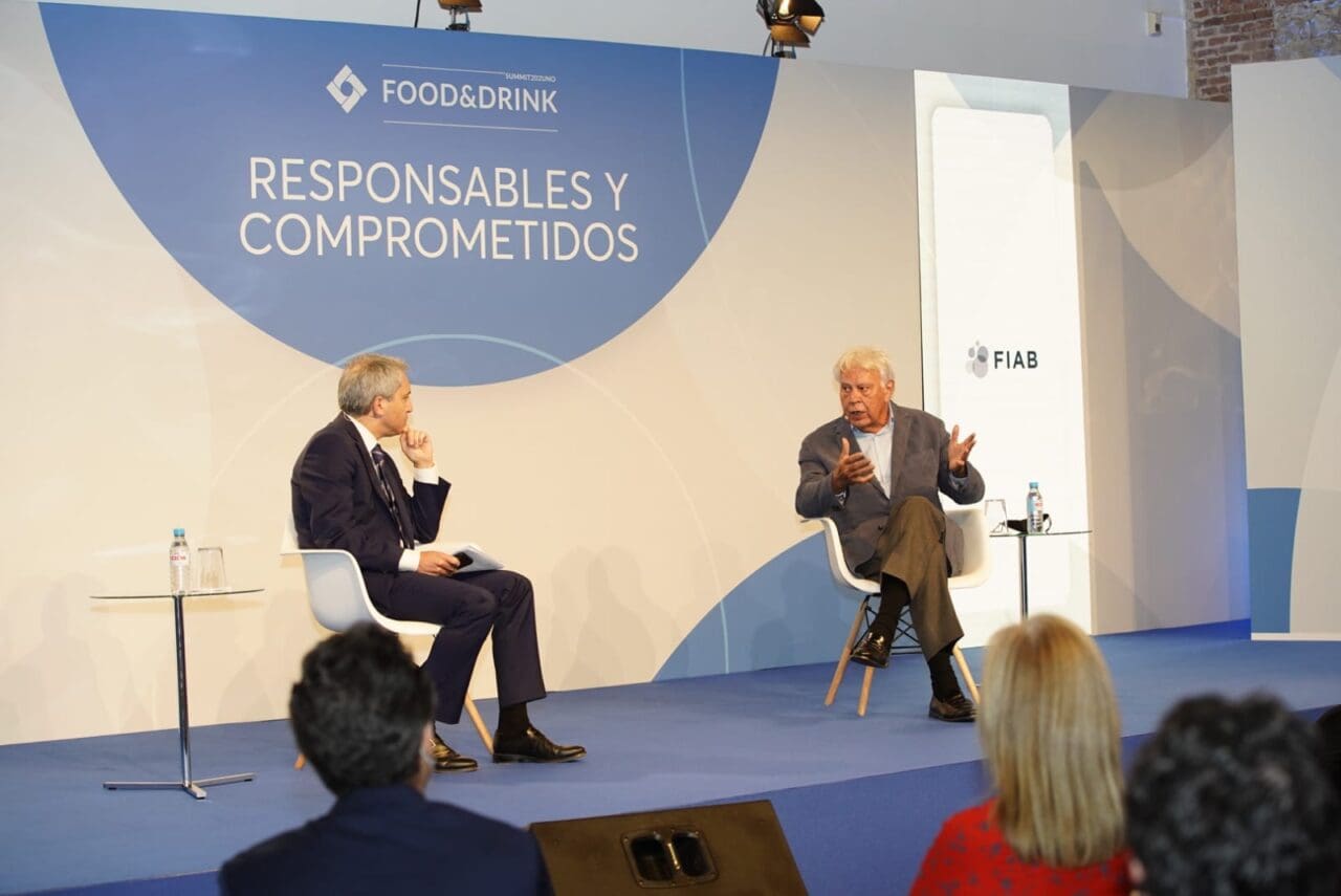 FIAB destaca el esfuerzo de las más de las 30.000 empresas y del más del medio millón de trabajadores del tejido industrial de la alimentación y bebidas en España FIAB destaca el esfuerzo de las más de las 30.000 empresas y del más del medio millón de trabajadores del tejido industrial de la alimentación y bebidas en España