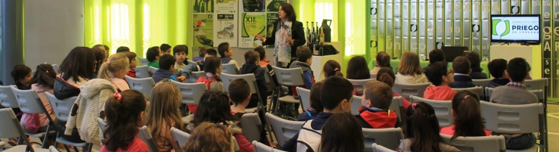 La DOP Priego de Córdoba fomenta la cultura oleícola entre los más pequeños de la comarca La DOP Priego de Córdoba fomenta la cultura oleícola entre los más pequeños de la comarca