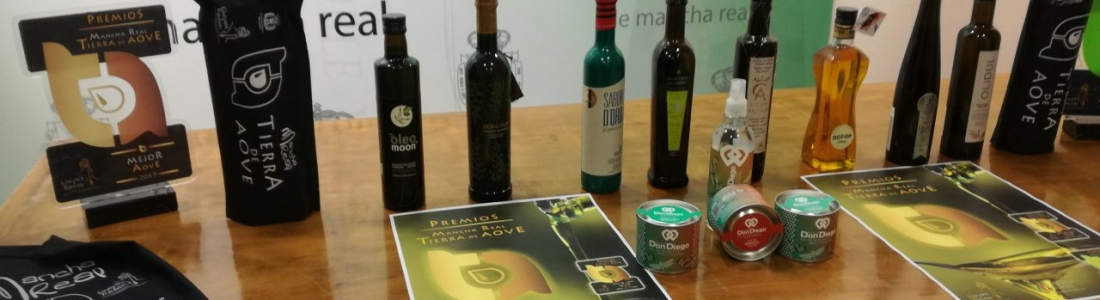 Olivo Real y Oro Andaluz ganan los Premios «Tierra de AOVE» de Mancha Real Olivo Real y Oro Andaluz ganan los Premios «Tierra de AOVE» de Mancha Real