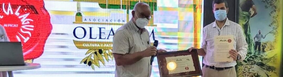Másquecuentos recibe el XII Premio Agustí Serés por la labor realizada en la difusión de la Cultura del Aceite de Oliva Másquecuentos recibe el XII Premio Agustí Serés por la labor realizada en la difusión de la Cultura del Aceite de Oliva