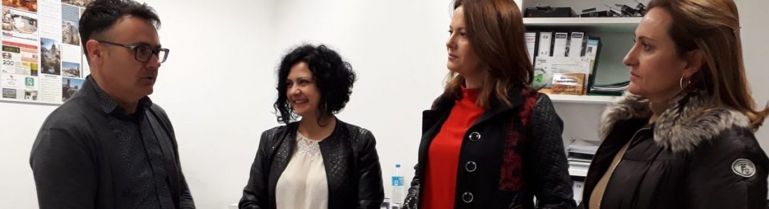 La Junta destaca el proyecto innovador «Agua de olivo», una bebida saludable de extracto de hojas de olivo ecológico La Junta destaca el proyecto innovador «Agua de olivo», una bebida saludable de extracto de hojas de olivo ecológico