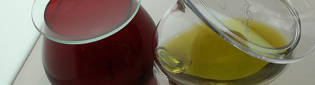 El jurado del IX Premio de Investigación del CES provincial y Fundación Unicaja Jaén otorga una mención especial a un trabajo sobre la lingüística de las notas de cata de aceite de oliva El jurado del IX Premio de Investigación del CES provincial y Fundación Unicaja Jaén otorga una mención especial a un trabajo sobre la lingüística de las notas de cata de aceite de oliva