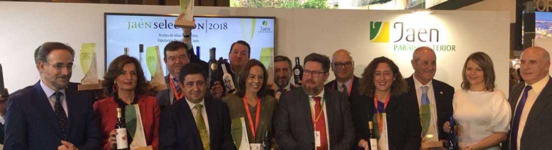 El consejero de Agricultura resalta la «incansable búsqueda de la excelencia» de los productores de aceite de oliva El consejero de Agricultura resalta la «incansable búsqueda de la excelencia» de los productores de aceite de oliva